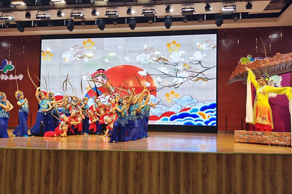 舞蹈《传承国粹  戏韵滁娃》.jpg