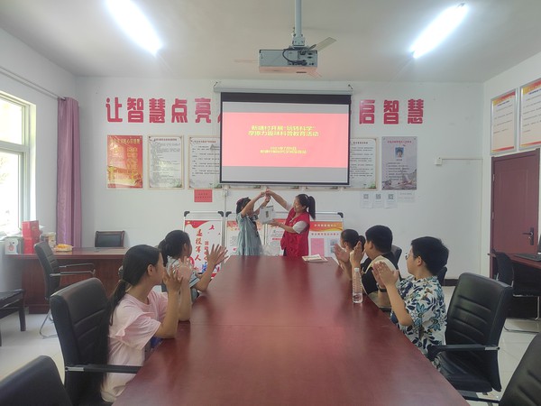 8d0791525eab5c83f5af7b5eca22282.jpg