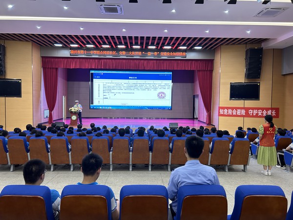 滁州市南谯区同乐街道同乐社区新时代文明实践站，2023年7月11日上午，开展“一盔一带 文明交通 安全出行”暑期交通安全宣传活动1.jpg