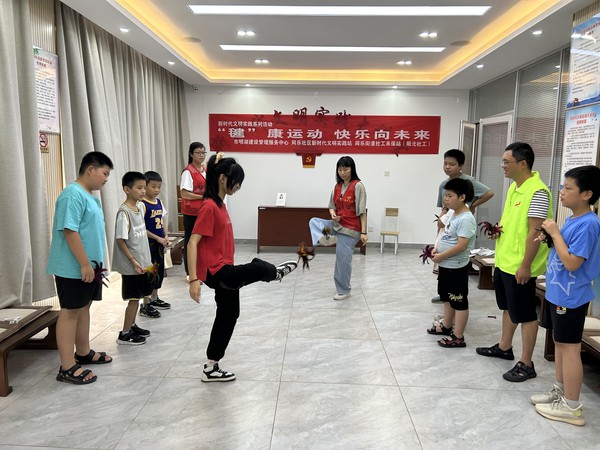 滁州市南谯区同乐街道同乐社区新时代文明实践站，2023年8月3日上午，开展&ldquo;&ldquo;毽&rdquo;康运动 快乐向未来&rdquo;主题活动1（丰富活跃文化生活）.jpg