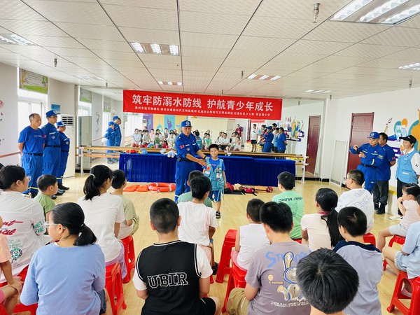 红庙社区新时代文明实践站，2023年8月14日下午，在红庙社区开展“筑牢防溺水防线 护航青少年成长”主题安全教育活动（拍摄作者：红庙社区高超） (5).jpg