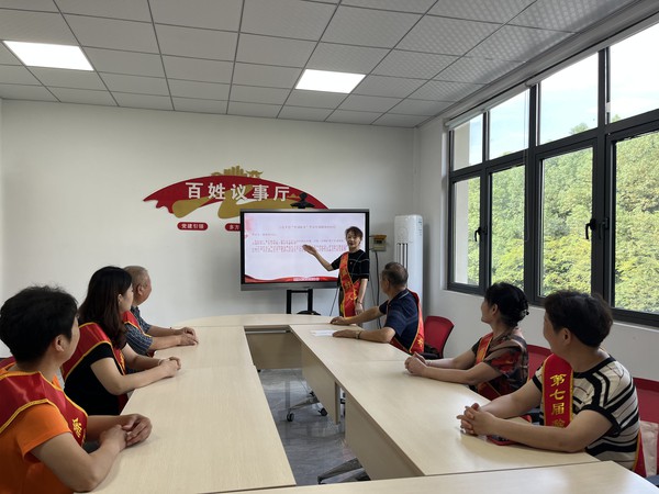 好人座谈会3.jpg