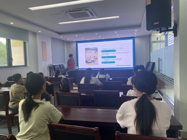 紫南社区新时代文明实践站，2023年8月21日下午，在社区新时代文明实践大讲堂开展&ldquo;我们的节日&middot;七夕&rdquo;主题活动。拍摄者：徐慧，拍摄单位：紫南社区 (1).jpg