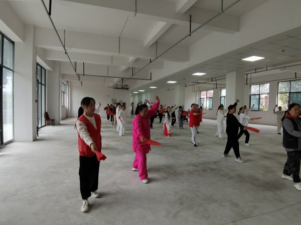陡岗社区2023年10月12日下午开展“全民健身，健康你我”健身主题活动（拍摄单位：陡岗社区，拍摄人：张苗苗）（2）.jpg