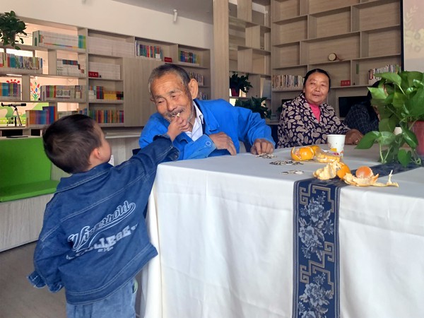 2023年10月22日，银丰社区农家书屋开展&ldquo;阅读零障碍&bull;智享晚年乐&rdquo;重阳节活动拍摄单位银丰社区 拍摄者朱桐 (6).png