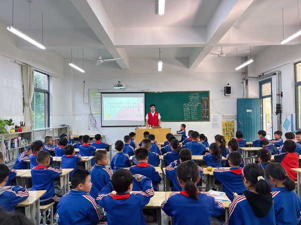 讲座1.jpg