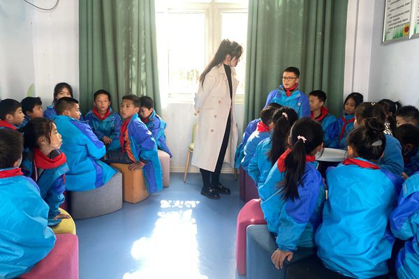 2023年11月6日，滁州市会峰小学开展：关注健康 放飞心灵&mdash;&mdash;滁州市会峰小学开展心理健康教育活动_副本.jpg