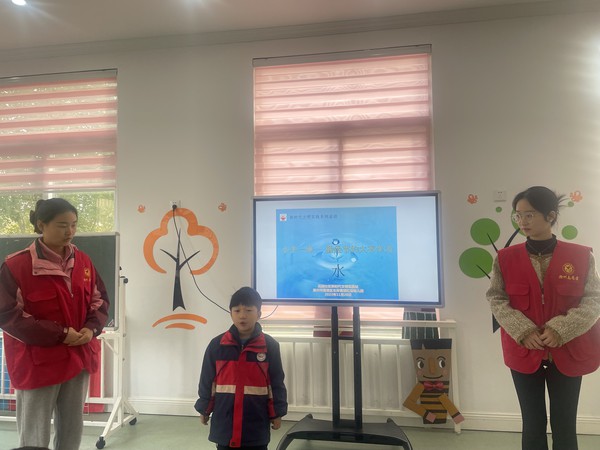 11月28日花园社区联合左岸香颂红缨幼儿园开展&ldquo;小手一伸 勤俭节约大有作为&rdquo;宣传教育活动.JPG