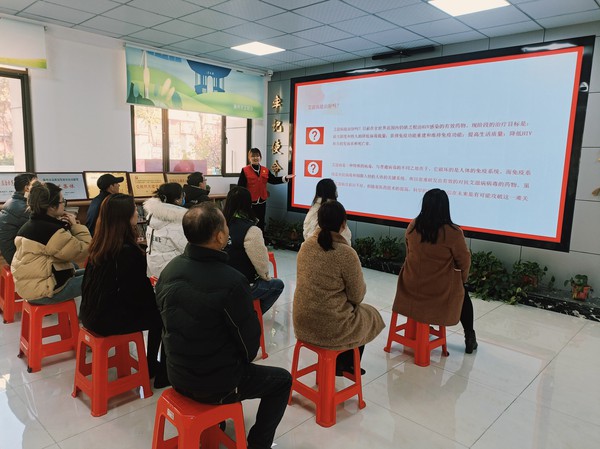 银东社区2023年12月1日开展&ldquo;凝聚社会力量，合力共抗艾滋&rdquo;主题科普活动      拍摄者：王阳    工作单位：银东社区 (23).jpg