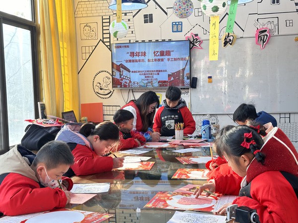 滁州市南谯区同乐街道阳明社区，2024年1月13日上午，开展&ldquo;寻年味 忆童趣&rdquo;&mdash;&mdash;&ldquo;创意版画年历、黏土年夜饭&rdquo;手工制作活动（2）.jpg