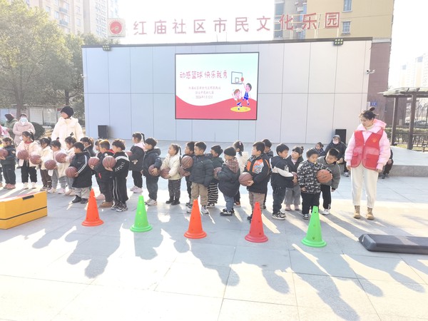 红庙社区新时代文明实践站，2024年1月12日下午，在市民文化乐园开展&ldquo;动感篮球 快乐我秀&rdquo;主题健身活动（拍摄作者：红庙社区刘申昇） (1).jpg