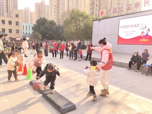 红庙社区新时代文明实践站，2024年1月12日下午，在市民文化乐园开展&ldquo;动感篮球 快乐我秀&rdquo;主题健身活动（拍摄作者：红庙社区刘申昇） (2).jpg