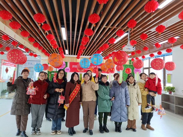 南谯区同乐街万桥社区新时代文明实践站2024年2月23日开展喜气洋洋闹元宵 文明家庭传新风——我们的节日·元宵”主题活动 (2).jpg