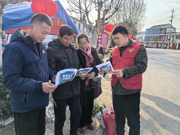 2024年2月26日鸦窝村开展文明春运活动。拍摄单位：章广镇鸦窝村；拍摄者：陈永强.jpg