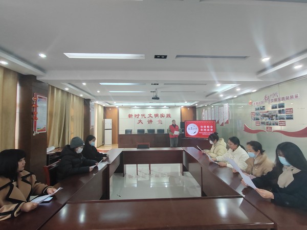银花街道徐岗社区新时代文明实践站，2024年2月18日组织居民开展 ”珍惜粮食 拒绝浪费“光盘行动主题宣传活动（拍摄者：徐岗社区 黄李义） (1).jpg