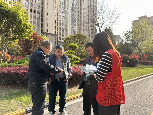 滁州市南谯区同乐街道阳明社区新时代文明实践站，2024年5月7日上午，开展智慧助老防诈骗志愿服务活动 (2).jpg