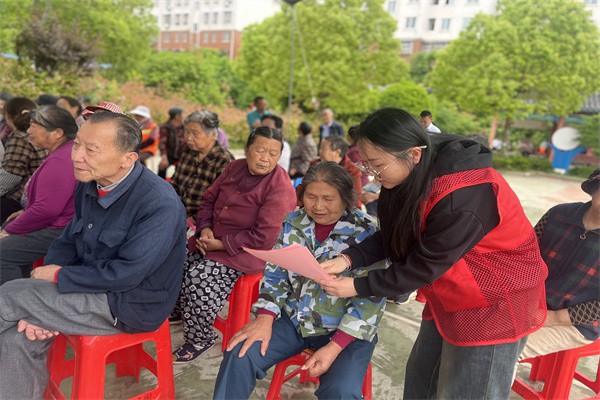 2023年5月9日南谯区乌衣镇吕赵社区承办2024年文化惠民工程“送戏进万村”演出活动 （拍摄单位：吕赵社区 拍摄者：计佳新）.jpg