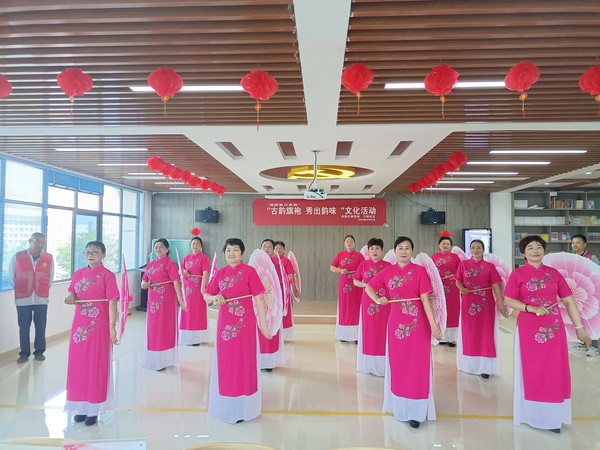 滁州市南谯区同乐街道万桥社区新时代文明实践站，2024年6月9日上午,“古韵旗袍 秀出韵味“文化活动.jpg