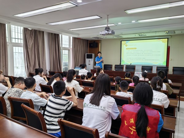 红庙社区新时代文明实践站，2024年6月28日下午，在红庙社区开展“珍爱生命 谨防溺水”主题宣传活动（拍摄作者：红庙社区刘申昇） (2).jpg
