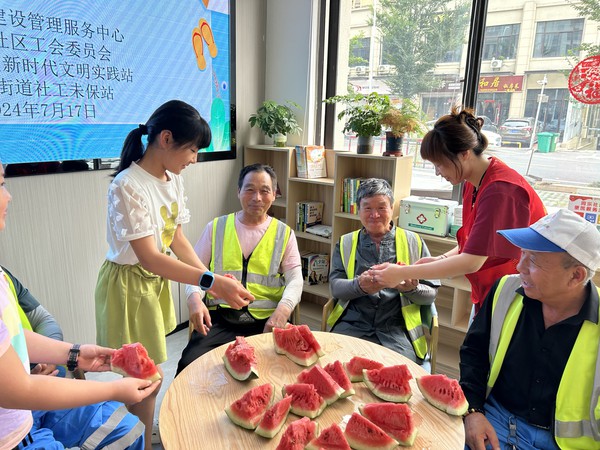 滁州市南谯区同乐街道同乐社区新时代文明实践站，2024年7月17日上午，开展“炎炎夏日送清凉 暖暖关爱沁心田”主题活动1.jpg