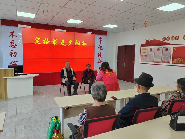 2024年10月11日银西社区新时代文明实践站开展我们的节日重阳主题活动 拍摄者：王婷婷4.jpg