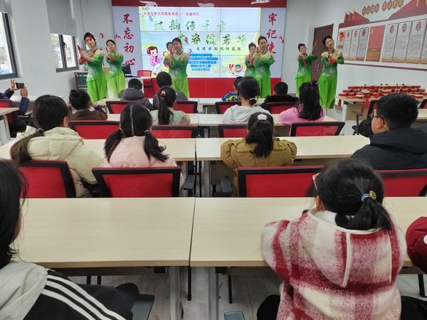 凤阳花鼓2.jpg