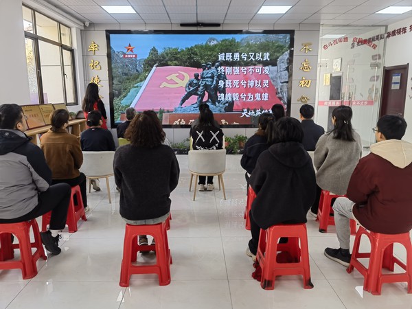 银东社区2025年4月3日开展 “清明追思 缅怀先烈”—“我们的节日·清明”主题活动        拍摄者：王阳  工作单位：银东社区 (13).jpg