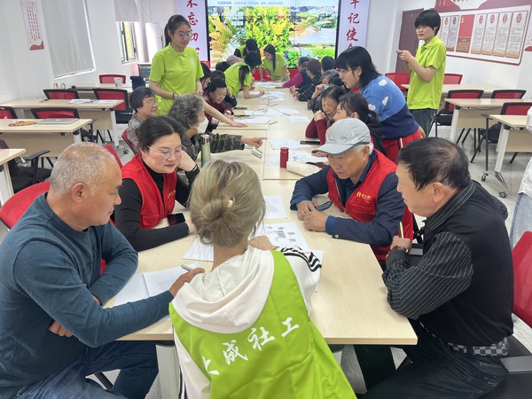 共绘绿色家园  促进社区融合1.jpg