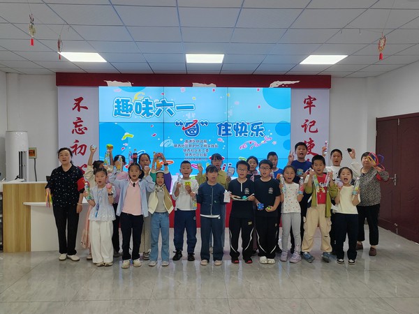 合影.jpg