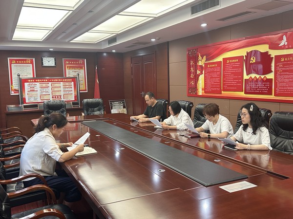 2025年6月6日上午，文明办系统集中学习道德模范事迹3.jpg
