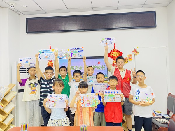 2025.6.28 童心防溺水 携手护成长.jpg