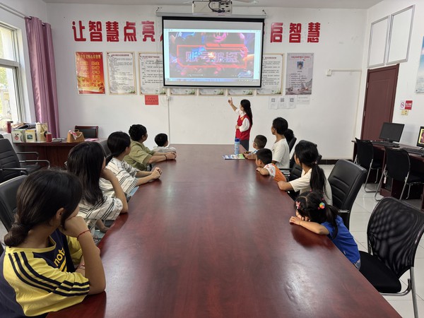 8月15日，新塘村新时代文明实践站开展“网络文明 共‘童’守护”宣传教育活动.jpg