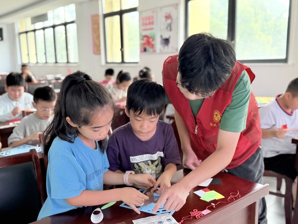 紫南社区新时代文明实践站，2025年8月6日，在紫南社区二楼开展&ldquo;秋趣闯关：立秋民俗小课堂&rdquo;主题活动。拍摄者：徐慧，拍摄单位：紫南社区 (2).JPG