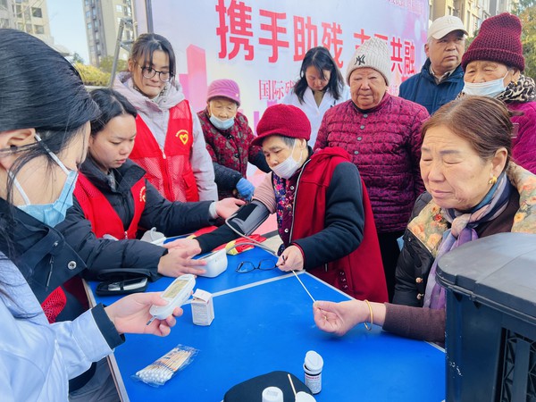 滁州市南谯区同乐街道东坡社区新时代文明实践站2025年12月3日上午开展“携手助残 志愿共融”主题活动 (4).jpg