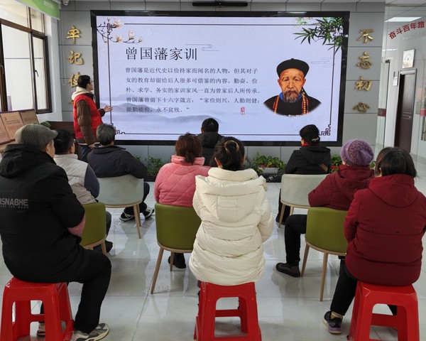 银东社区2026年1月22日组织开展&ldquo;弘扬良好家风，树立社会主义核心价值观&rdquo;主题活动   拍摄者：王阳   工作单位：银东社区 (11).jpg