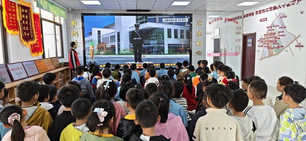 银东社区2026年4月7日组织开展“守护童心,防拐同行”主题安全教育活动 拍摄者:王阳 工作单位:银东社区 (39).jpg