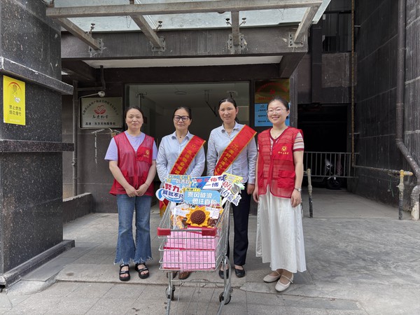 2026年6月4日，花园社区联合高速物业为中高考考生送祝福.jpg