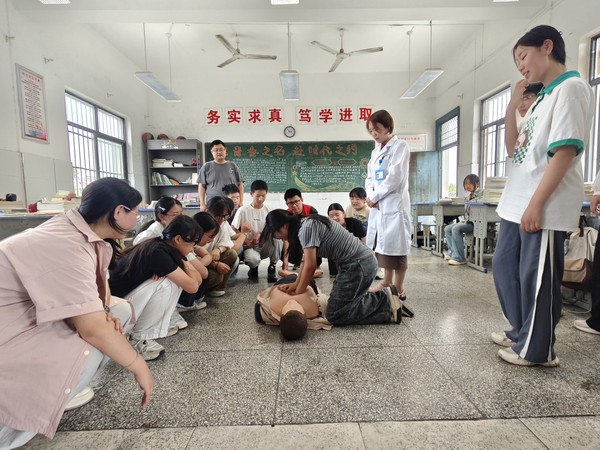 2026年6月11日腰铺社区新时代文明实践站&ldquo;珍爱生命 严防溺水&rdquo;防溺水专项宣传教育活动2.jpg