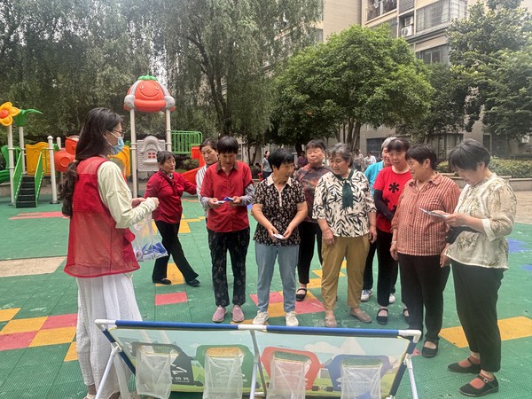 2026年6月18日，花园社区开展&ldquo;绿色环保入人心  垃圾分类美家园&rdquo;宣传活动.jpg