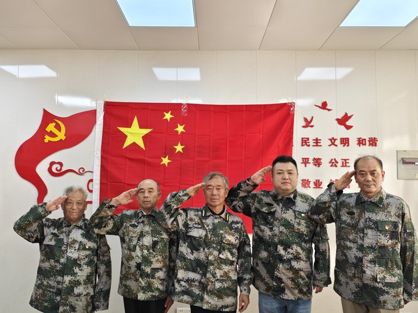 2026年7月31日腰铺社区新时代文明实践站&ldquo;光影铸魂&bull;定格荣光&rdquo;&mdash;&mdash;腰铺社区八一建军节主题活动2.jpg