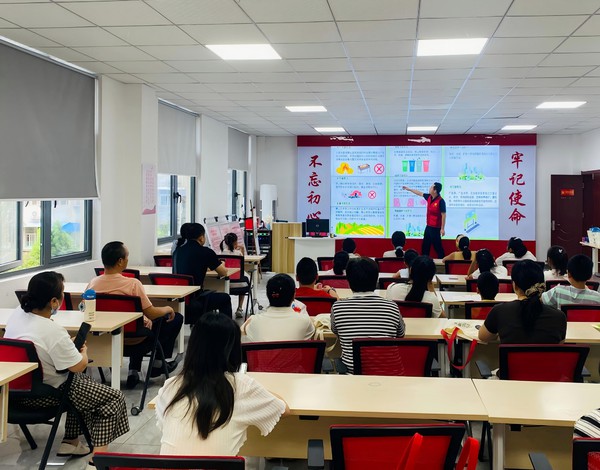 《中华人民共和国生态环境法典》普法宣传活动2.jpg