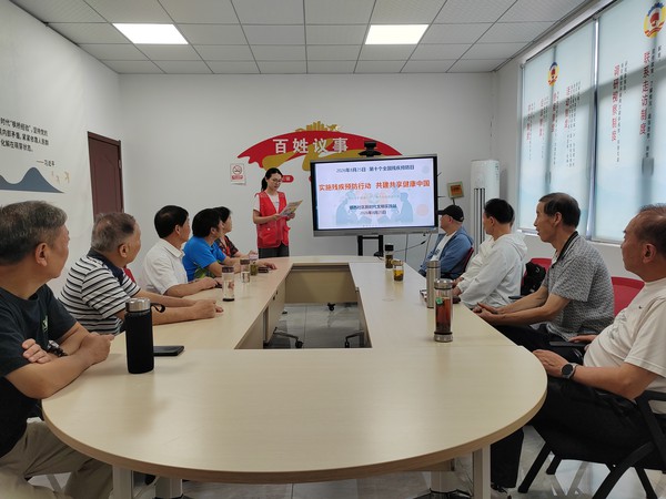 银西社区2026年8月25日开展&ldquo;实施残疾预防行动，共建共享健康中国&rdquo;全国残疾预防日主题宣传活动   拍摄者：王婷婷   银西社区.jpg