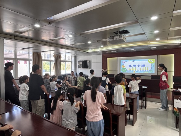 2026年8月27日，花园社区开展&ldquo;我运动 我健康 我快乐 我阳光&ldquo;主题健身活动1.jpg