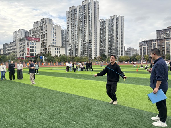 2026年10月24日，花园社区参加同乐街道&ldquo;趣动金秋 乐享同行&rdquo;职工趣味运动会.jpg